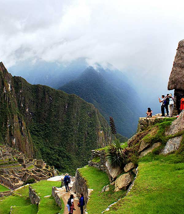 Sacred Valley and classic Inca trail – Machu Picchu